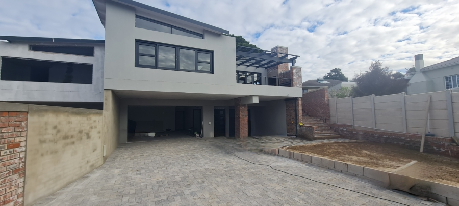 4 Bedroom Property for Sale in Mossel Bay Central Western Cape
